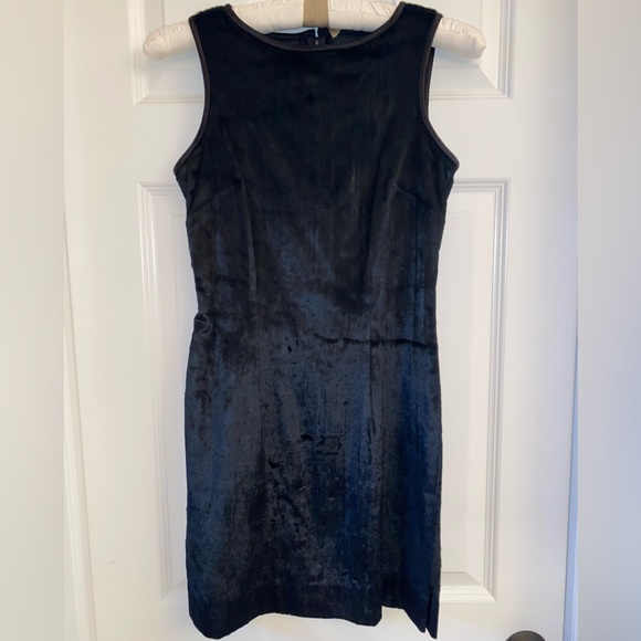 Nicole Miller Dresses & Skirts - Nicole Miller black, mohair sleeveless, mini cocktail dress.